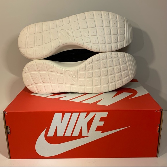 SOLD[BRAND NEW] NIKE ROSHE RUN BLACK ANTHRACITE SAIL MENS SHOES SIZE 11 SNEAKERS - Picture 9 of 11